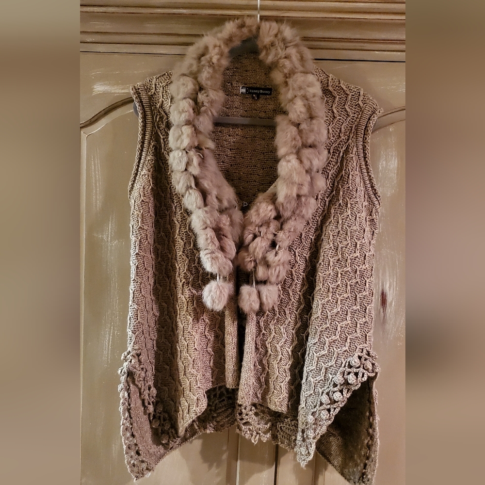 Fun faux fur vest in excellent condition